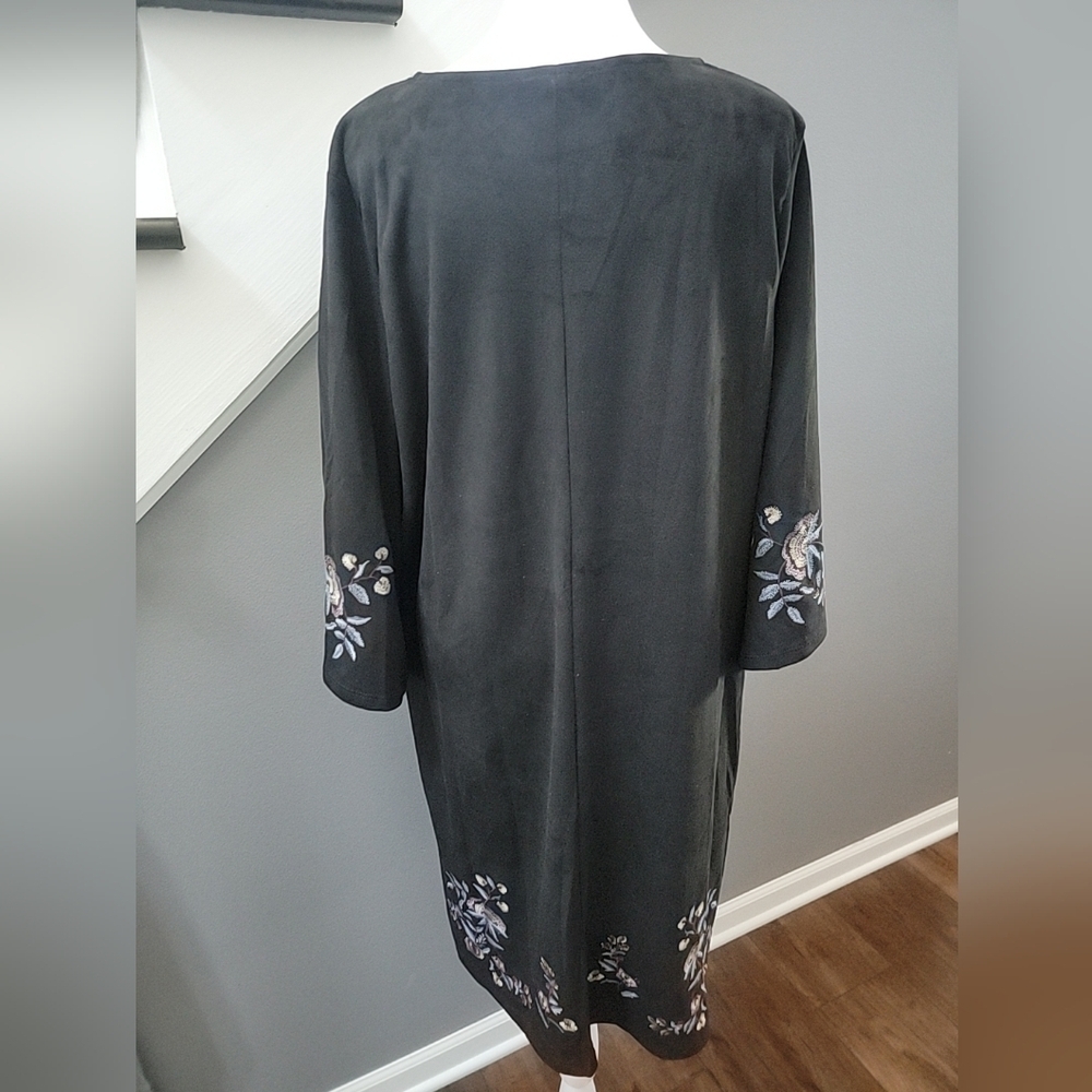 JOH Faux Suede Shift Dress Bell Sleeve Embroidered Flowers- Size Large - Picture 5 of 7